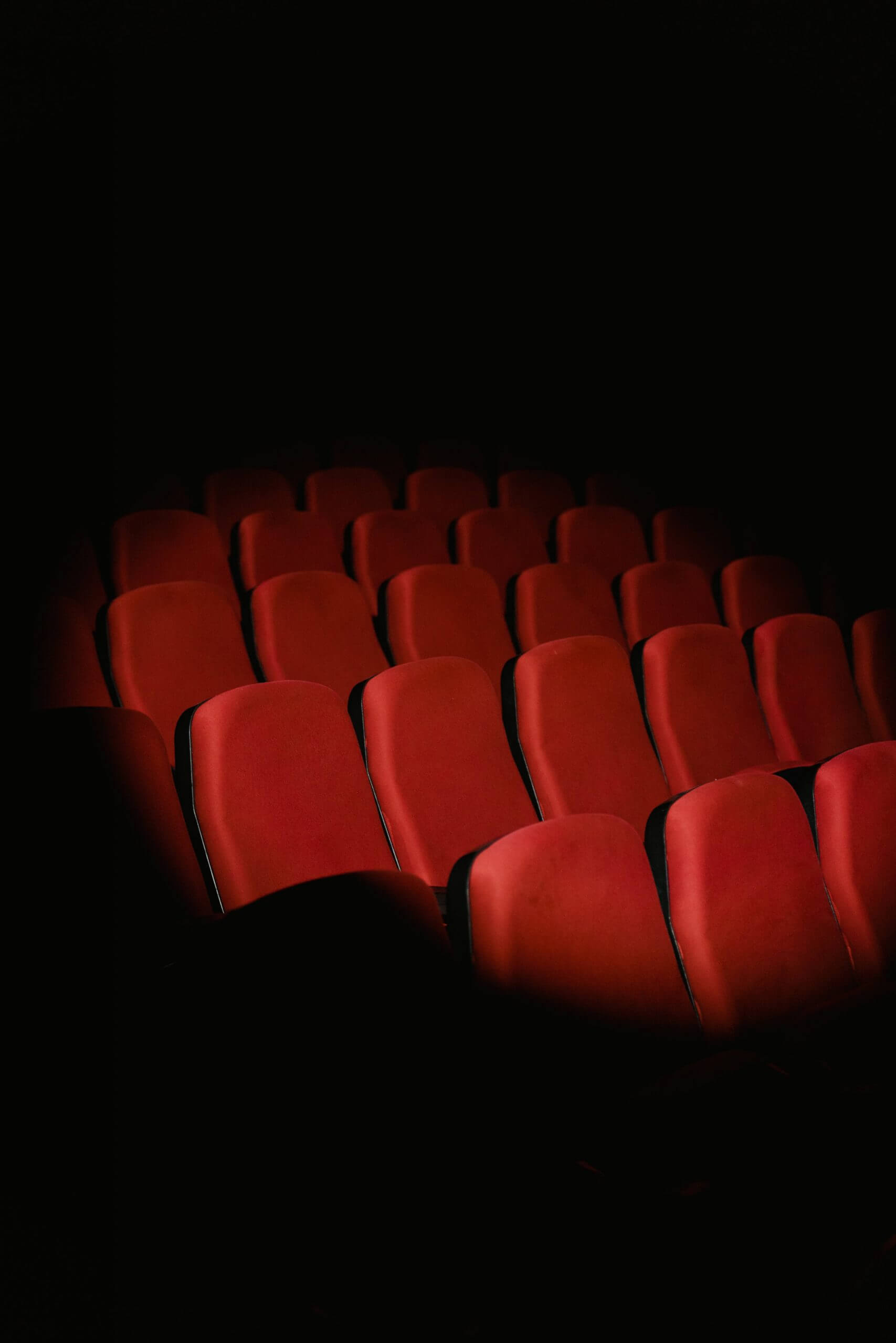 Butacas de cine rojas iluminadas Butacas de cine rojas iluminadas